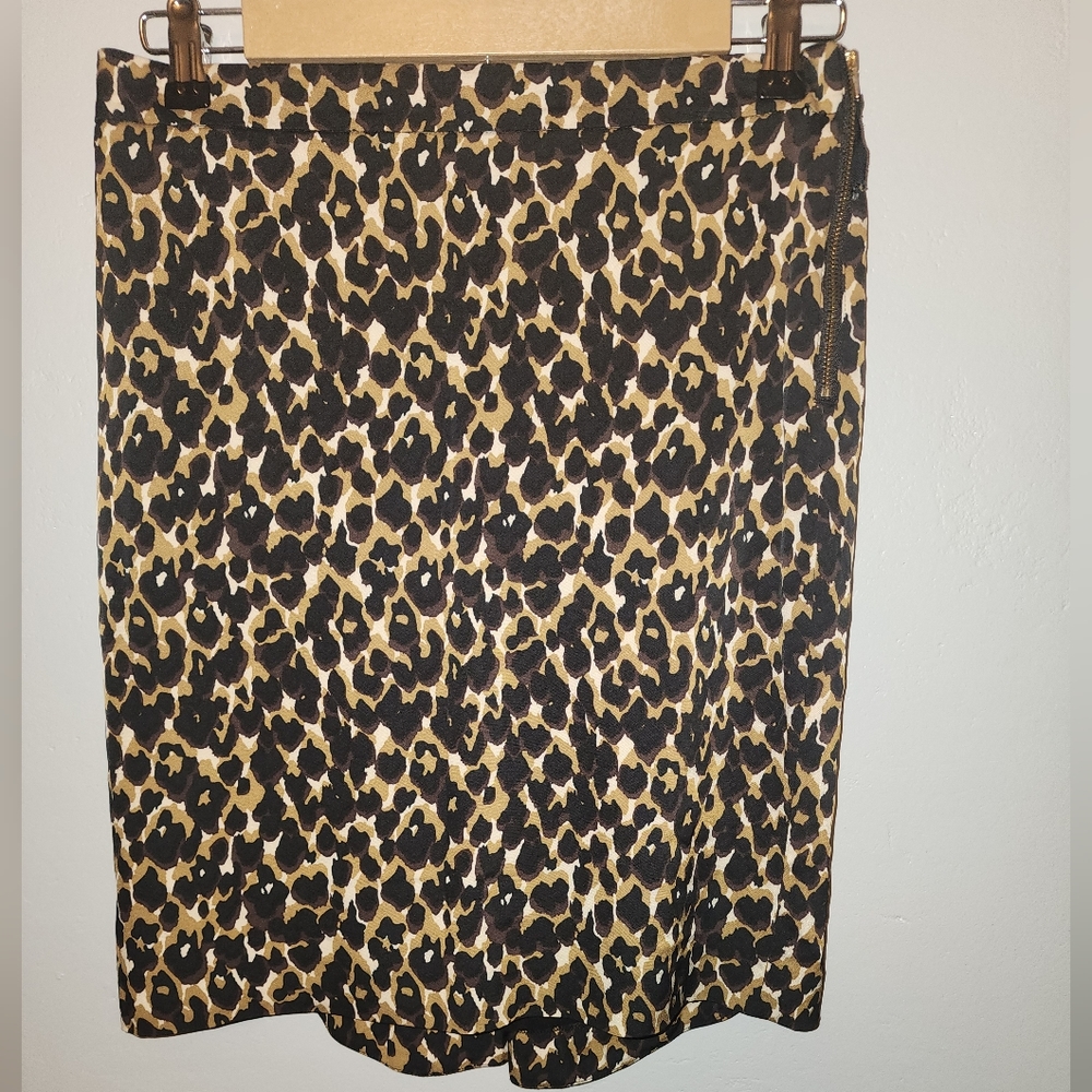 Ann Taylor leopard skirt